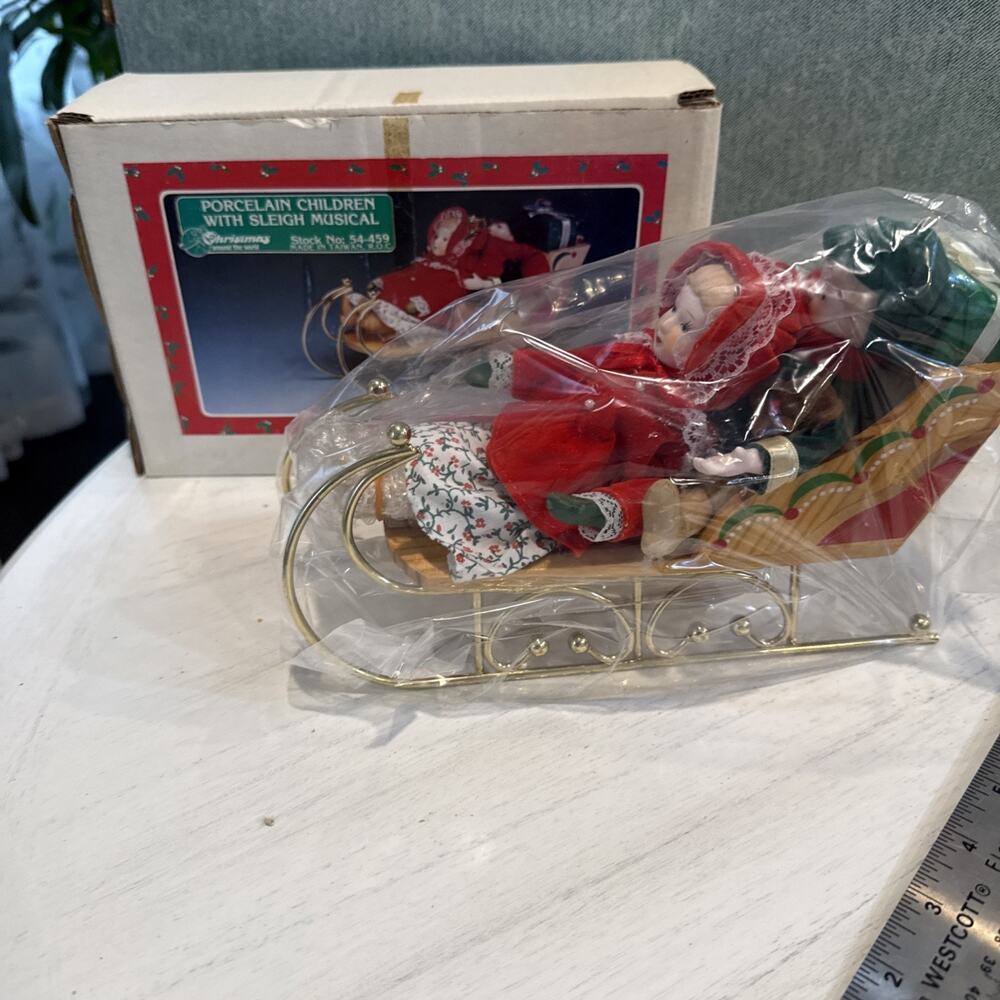 Vintage Music Box Christmas‎ Around The World Sleigh w Porcelain Children W Box